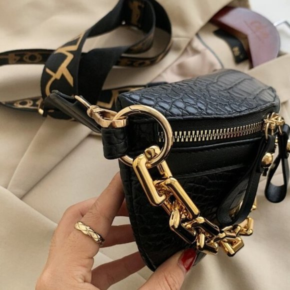 Contemporary Chain Decor Crocodile Embossed Fanny Pack - Picture 7 of 8